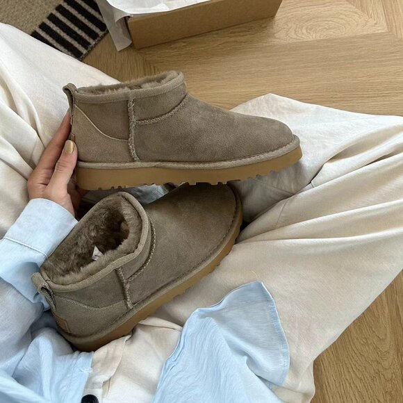 UGG Classic Ultra Mini Women's antelope Ankle Boots - Picture 3 of 9